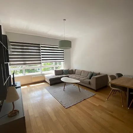 Modern And Elegant Apartment In Sarajevo 아파트
